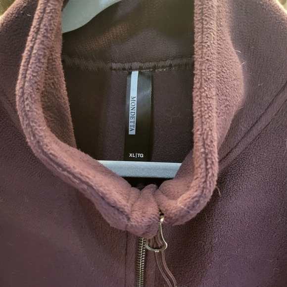 Mondetta fleece jacket - Picture 2 of 3